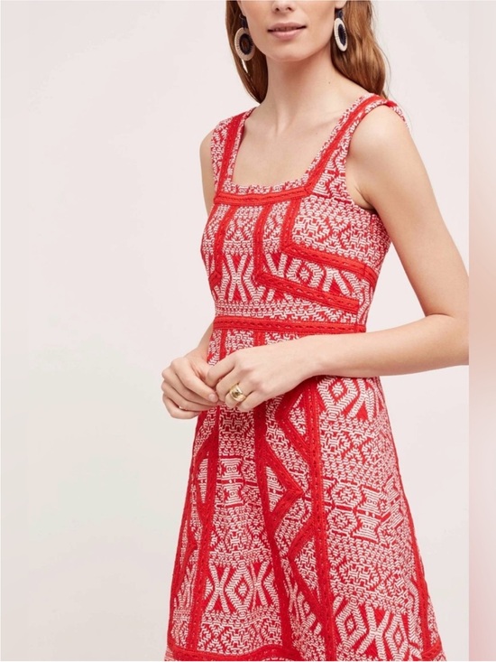 Maeve Dresses & Skirts - Maeve Red and White Patterned Sleeveless Midi Dress size medium